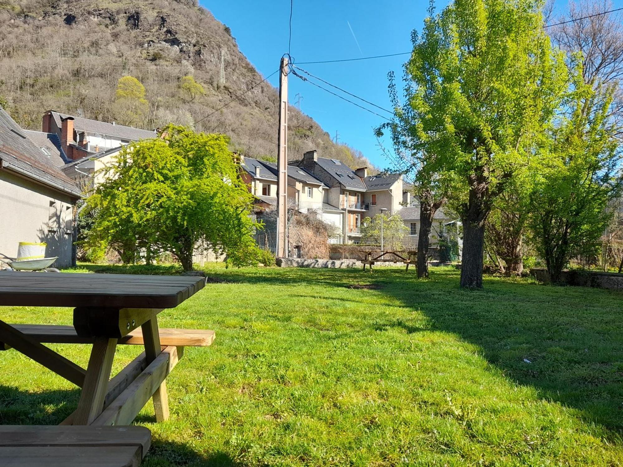 T3 Neuf 55M2 4 Personnes Avec Jardin Au Calme, Menage Inclus, Local Velo Lägenhet Bagnères-de-Luchon Exteriör bild
